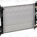 Радиатор двигателя Hyundai Solaris (10-) AT LRc081L4 LUZAR