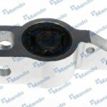 Сайлентблок прав VW GOLF VI (5K1) MANDO