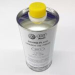 Жидкость тормозная VAG DOT 4 BRAKE FLUID 1л B000750M3 VAG